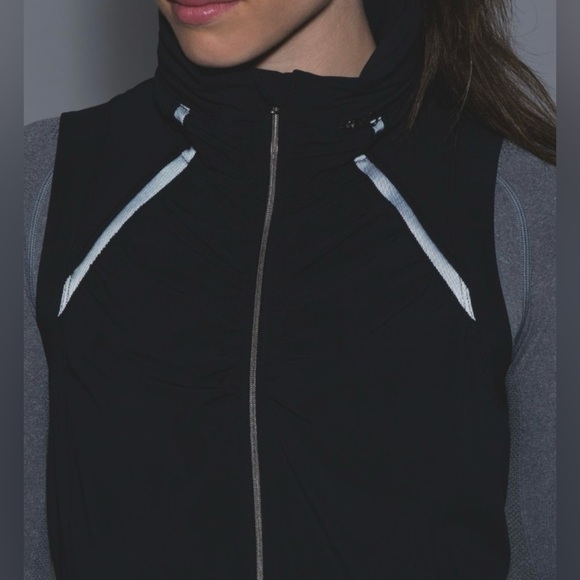 Rare Lululemon Go the Distance Vest Black Size 6 | Retired 2015 Release - Picture 4 of 13